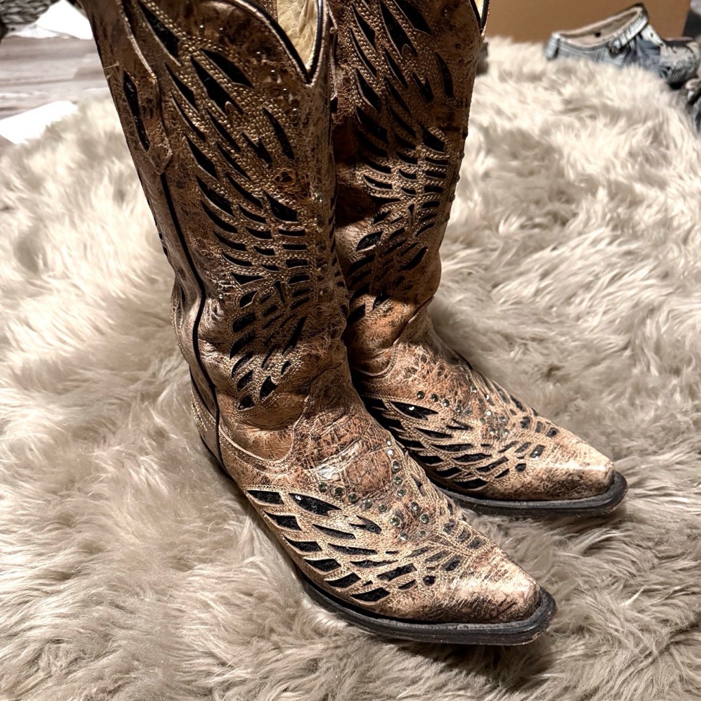 Brown And Black Western Cowboy Boots - Corral Possibly.